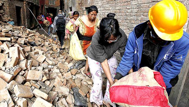 reliefrescueoperationinfullswinginquakehitmanipur;tolltouches9